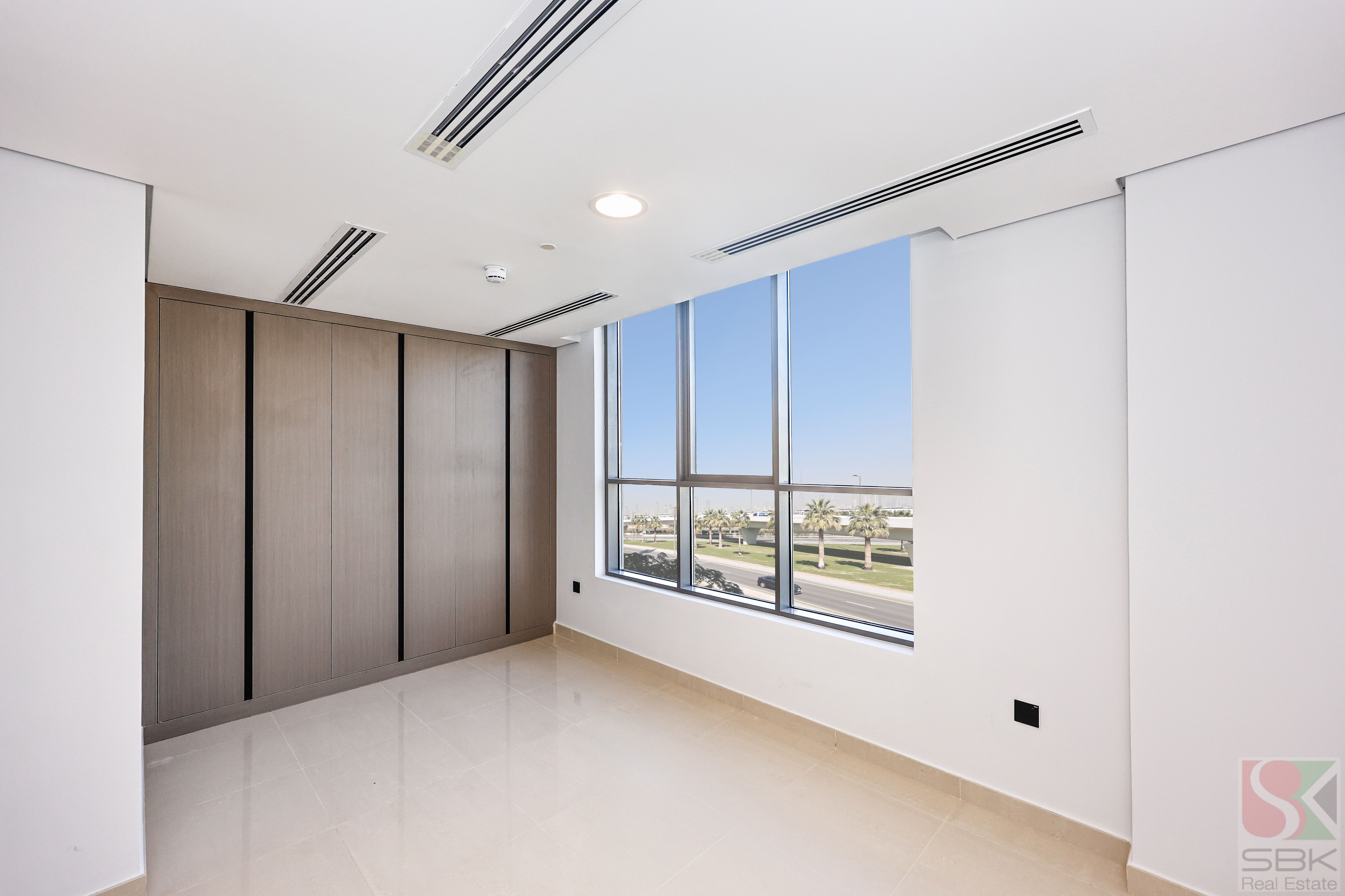 Brand New Flat With Close Kitchen