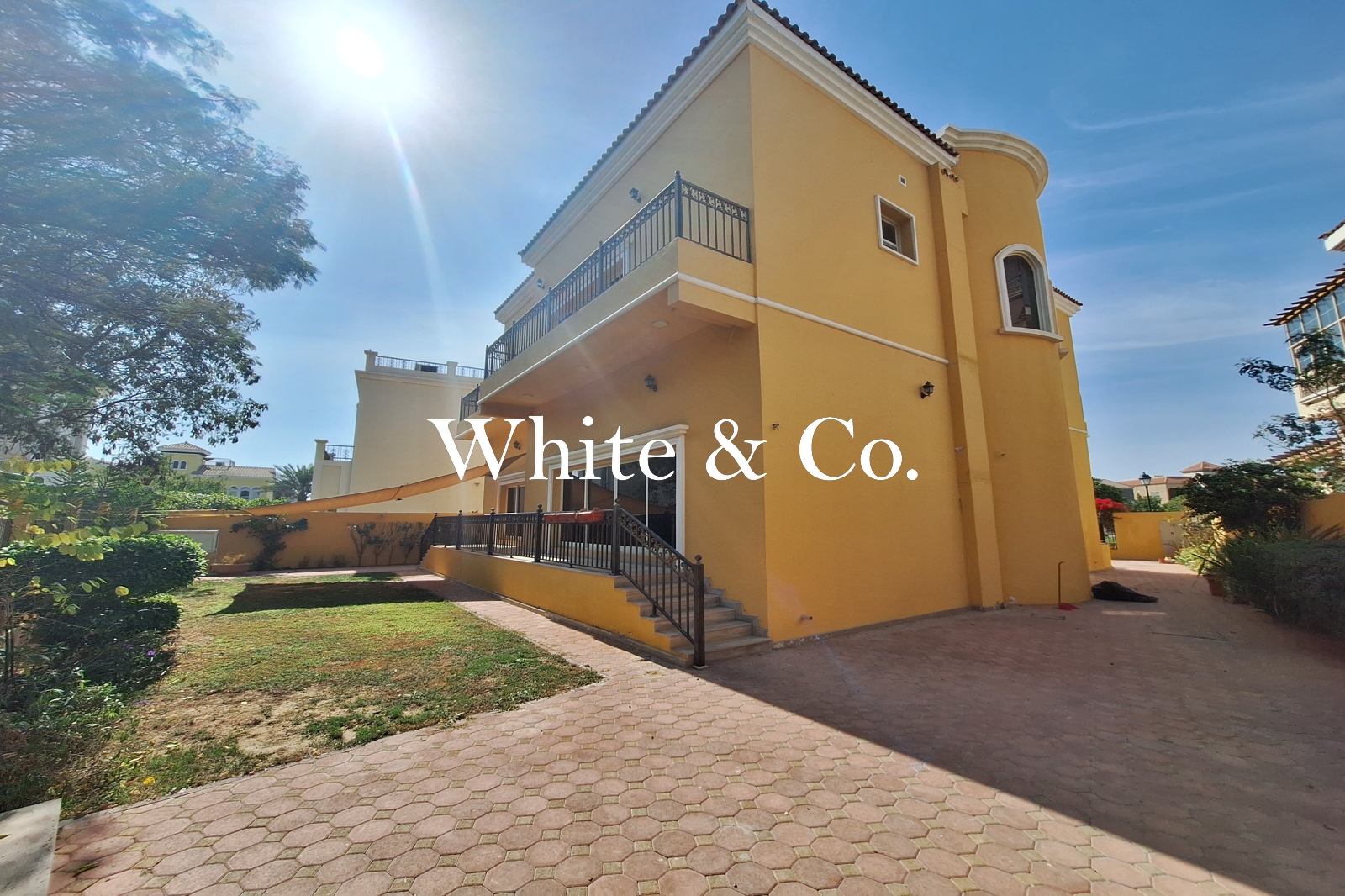 Park Backing l Basement l Spacious 5BR