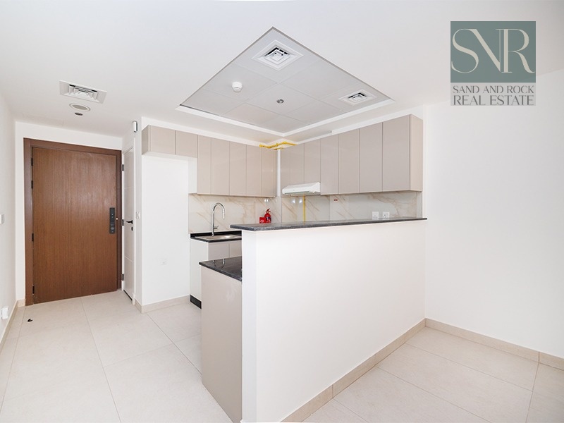 Spacious 2BHK with Balcony | AED 120K Yearly