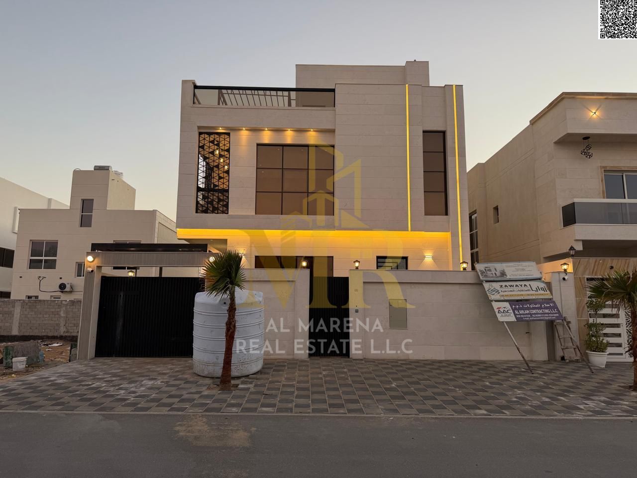 Own your dream villa in the heart of Ajman, on a main street with two floors and a rooftop, including registration and ownership fees and air conditio