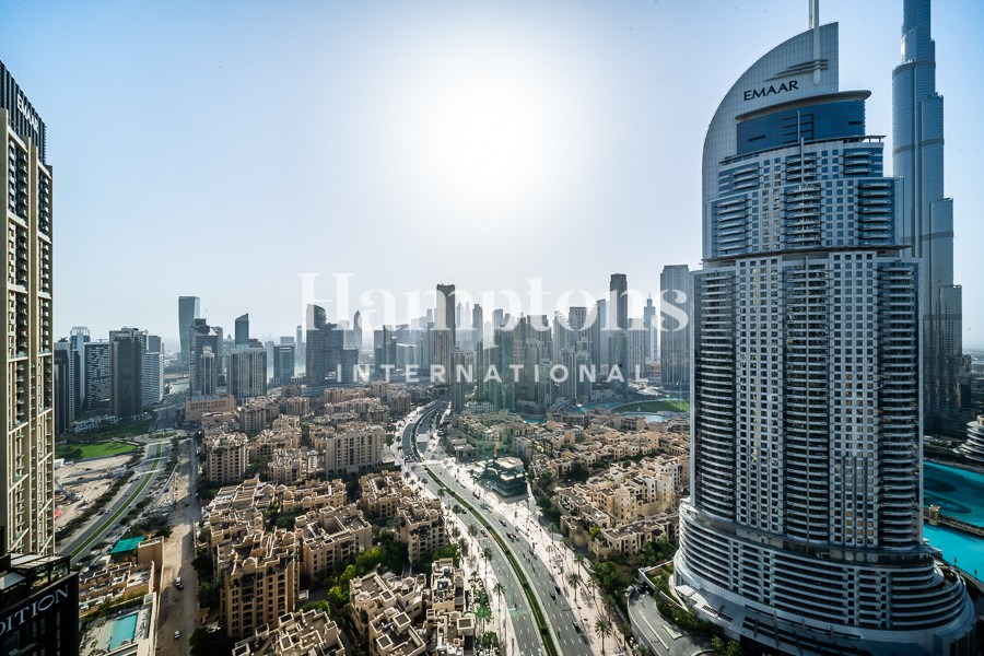 Refined | City Skyline Views | Emaar