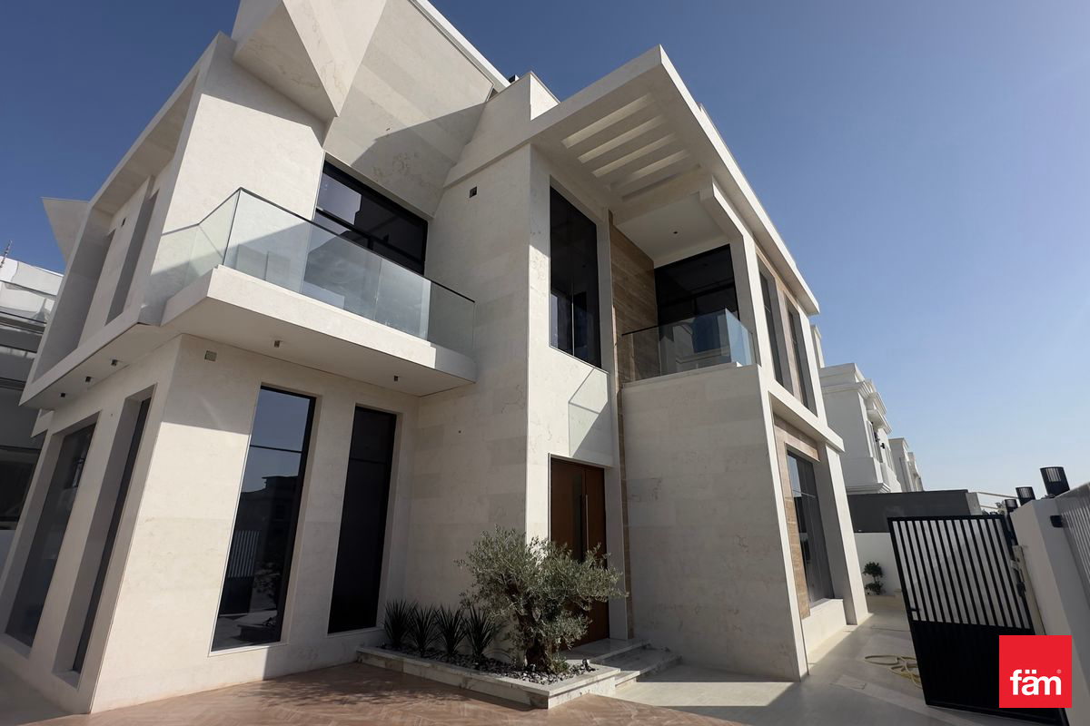 Brand New | Upgraded Luxury Villa