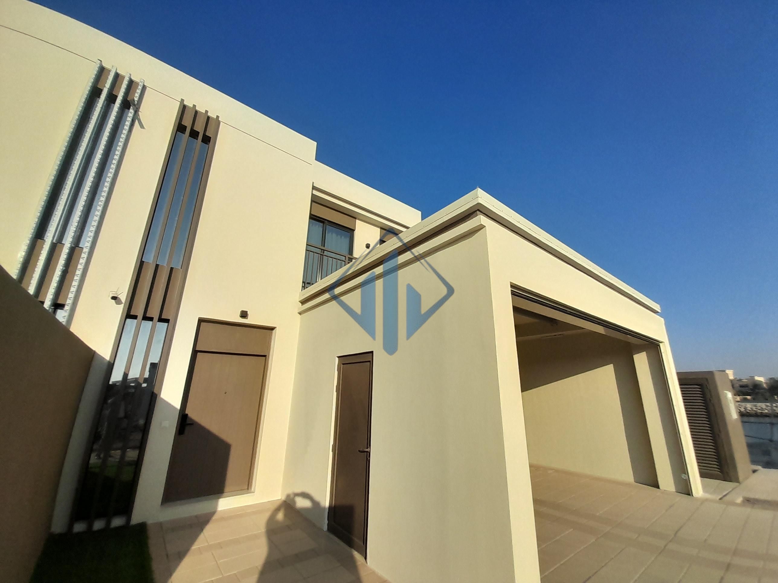 Modern Townhouse | Spacious and Luxurious