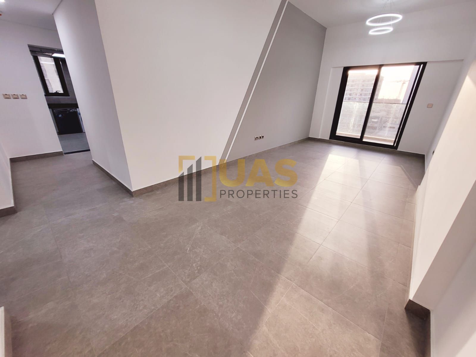 Chiller Free 2bhk/Kitchen Appliances/ Gym Pool Parking