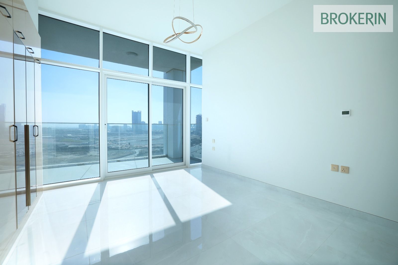 HIGH FLOOR - BRAND NEW & LUXURY - READY TO MOVE