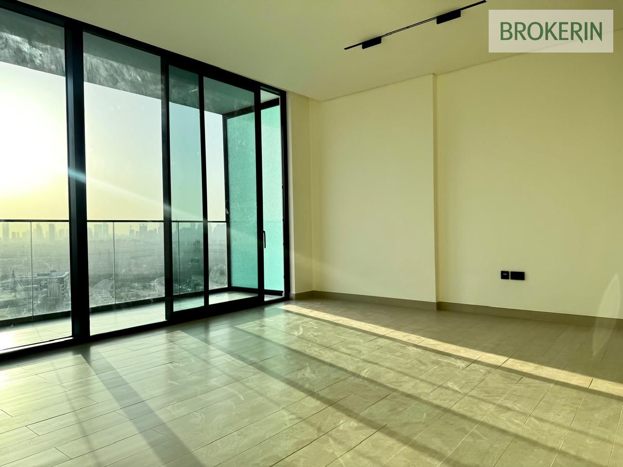 Semifinished - Near Entrance & Exit - Spacious