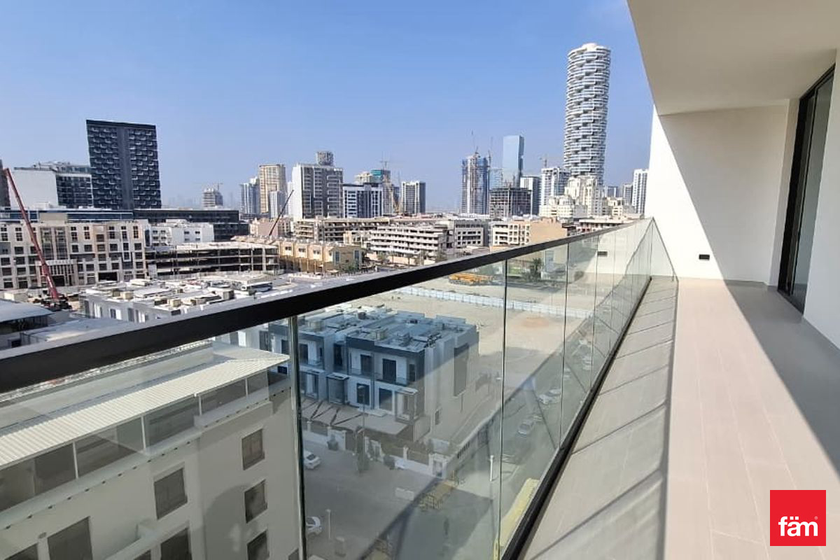 Modern 2BR | High Floor & Sheikh Zayed Road View