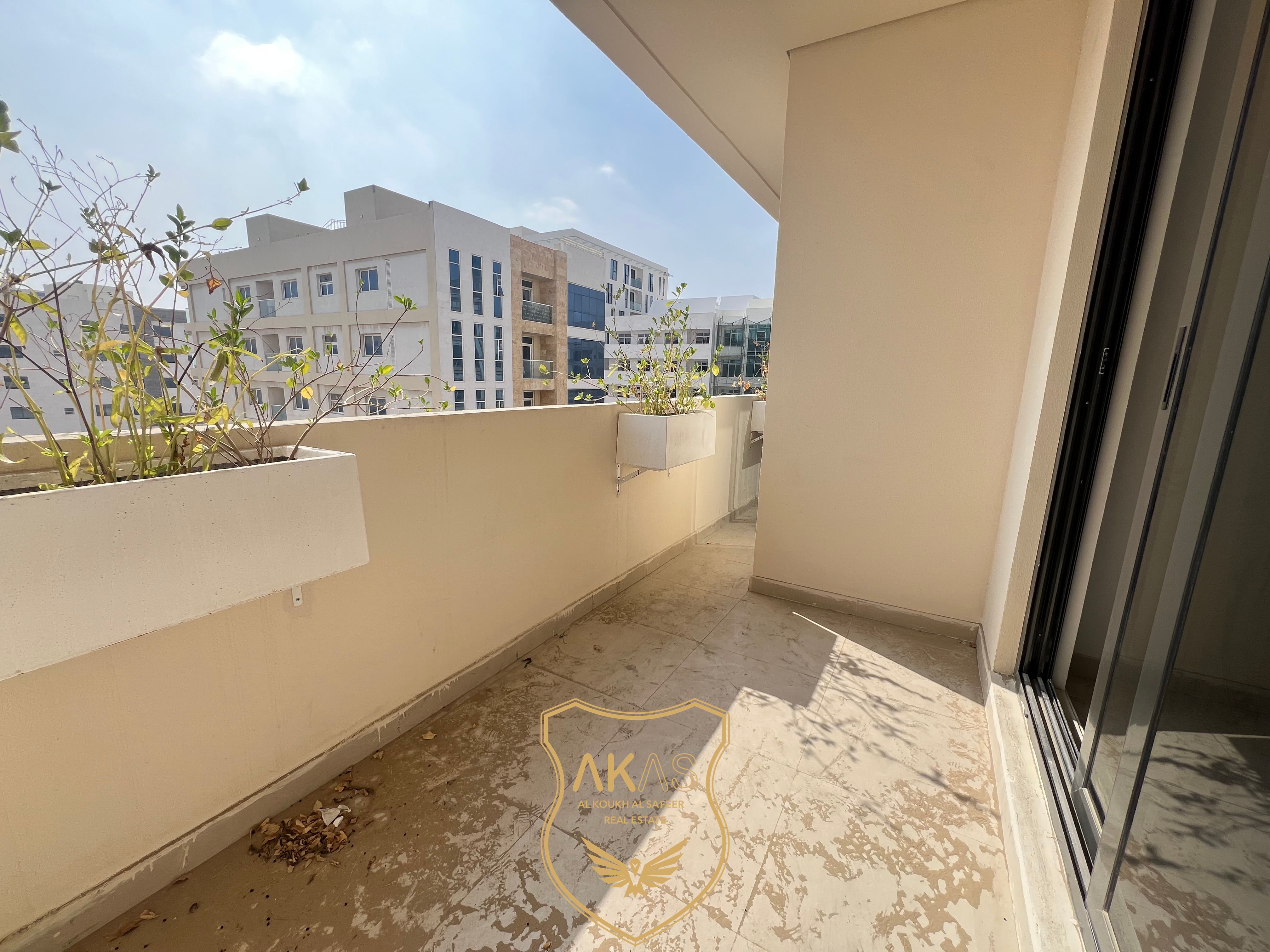 Elegant 1BHK | Big Balcony | No Cash Security Deposit