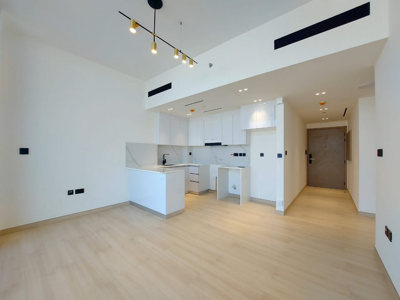 Modern Living | High floor | Landmark View