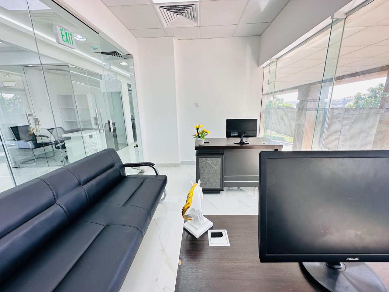 Amazing Office Space for Rent| Brand new Furniture included