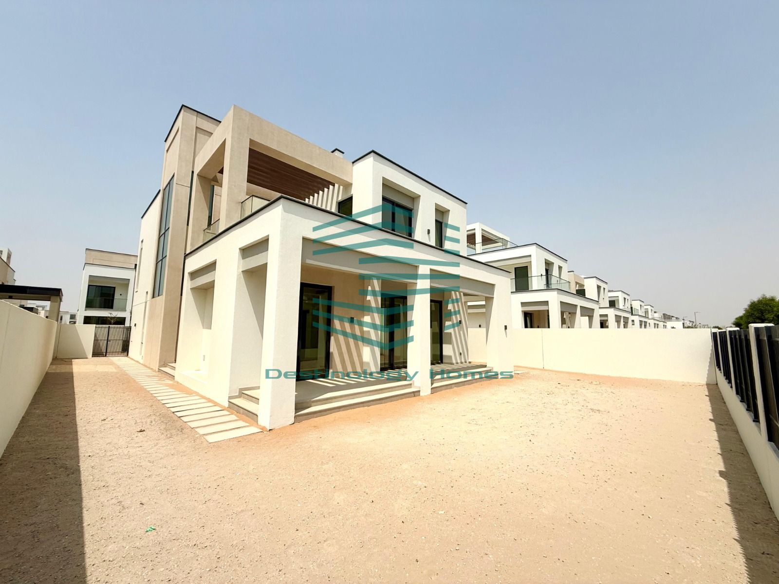 Brand New Single Row Ready 2 Move in 4 Bed Villa