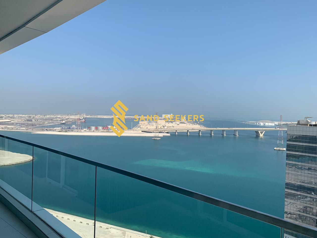 Sea View ! Ready To Move ! Spacious Layout