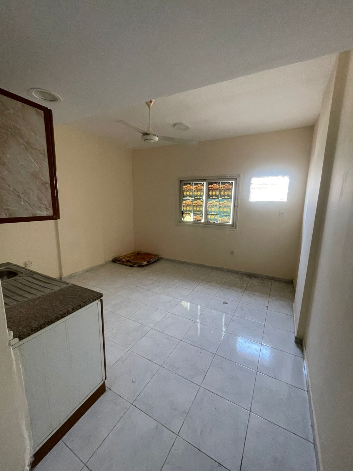 Studio for Annual Rent – Al Rolla Area, Sharjah Affordable living in a prime and central location Location: Al Rolla – Sharjah Annual Rent: