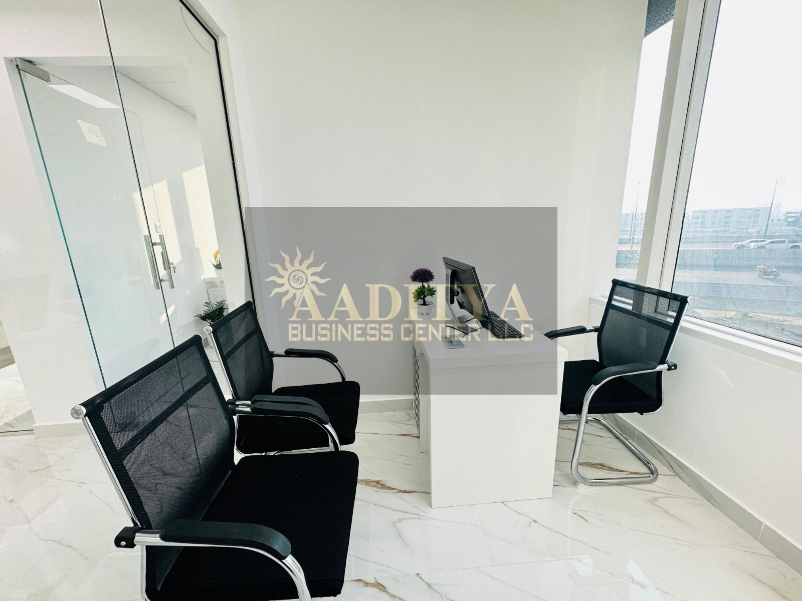 Brand new office with Bank account assistance |Free Amenities