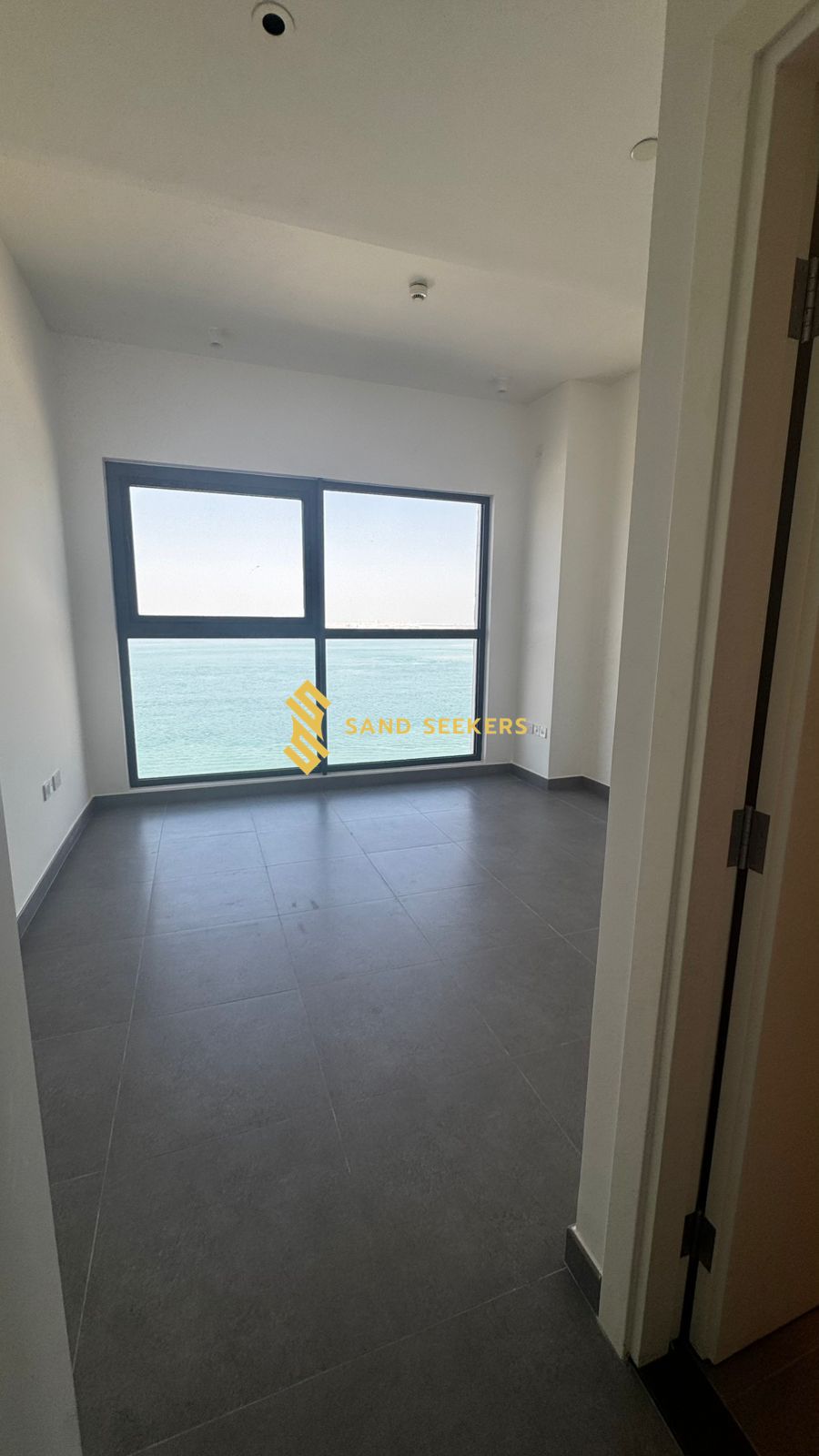 Perfect Deal ! Stunning View ! Prestigious location