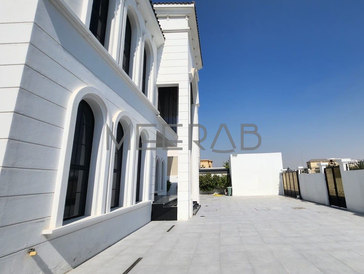 | ELEGANT AND SPACIOUS VILLA WITH DRIVER ROOM |