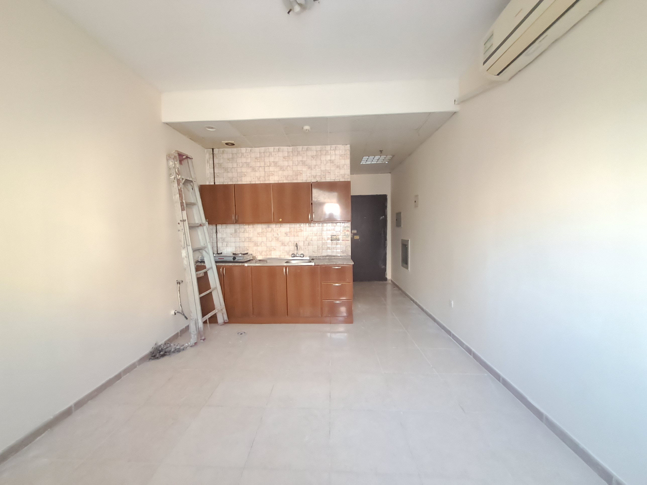 Brilliant offer studio just in 21k ready to move