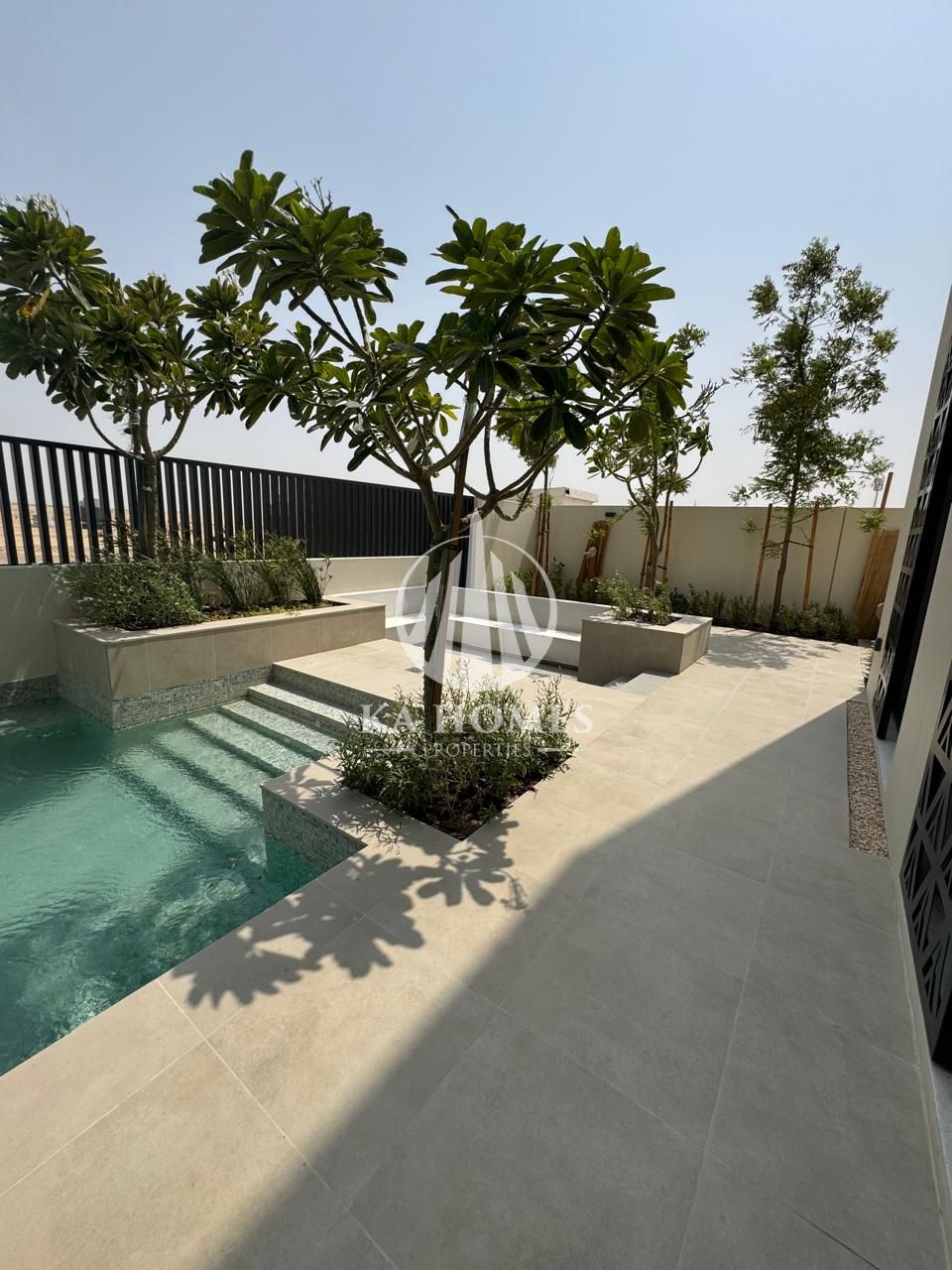 Luxury Villa with Spacious Layout | 4 Master BR | Freehold | Fully Equipped Kitchen | Strategic Location in Al-Barashi