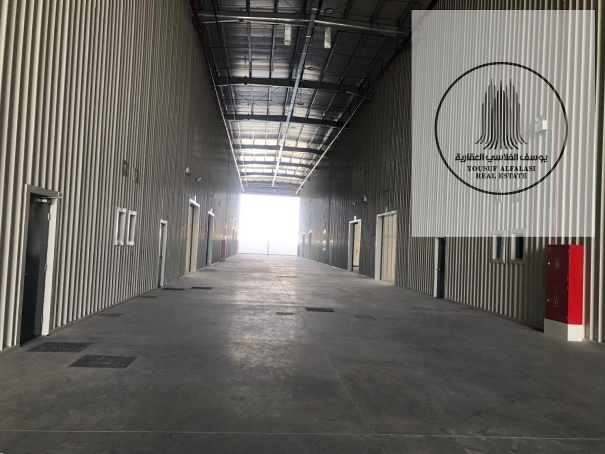 Warehouse for rent at an excellent price, 3093 sq ft, first occupancy, on a main street