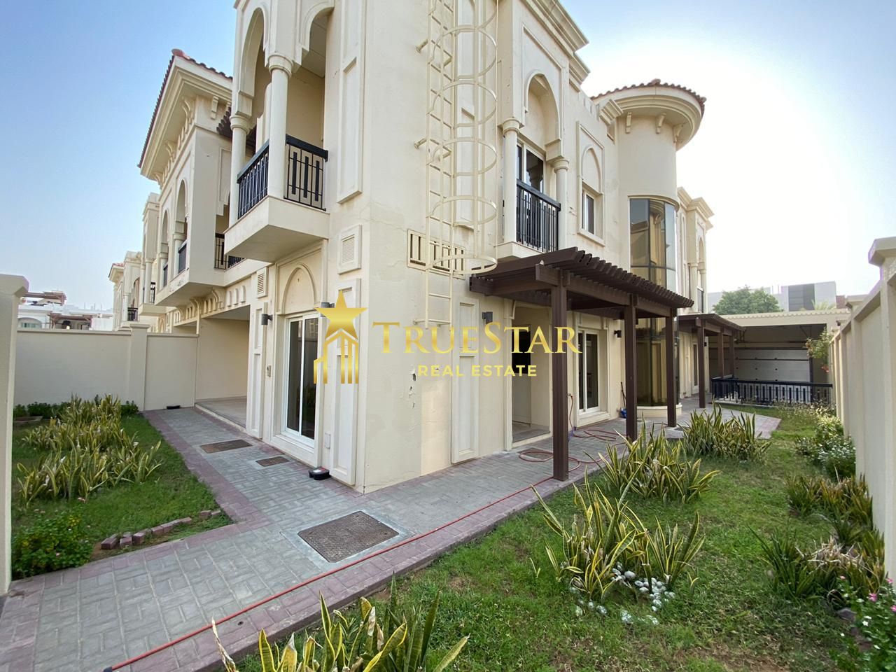 LUXURY 5BR MAIDS PRIVATE GARDEN SHARED POOL GYM COMPOUND VILLAS