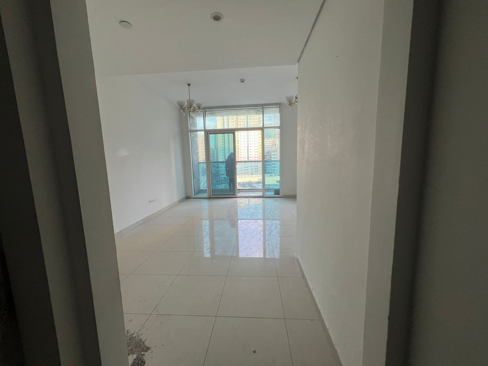 Balcony \ Parking \ Open View \ Spacious Area