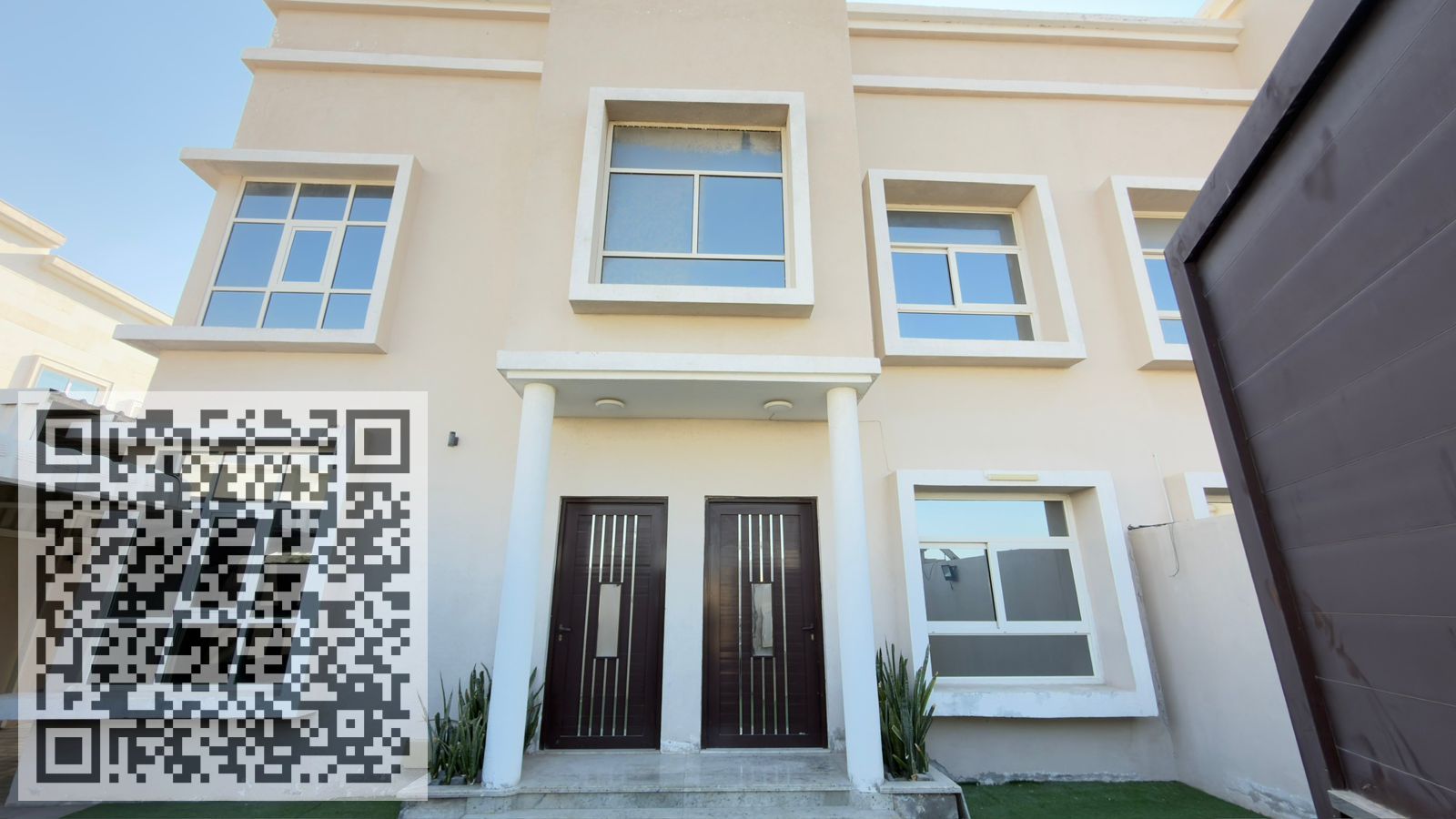 5 Master Bedroom | Ready To Move | Luxury Villa