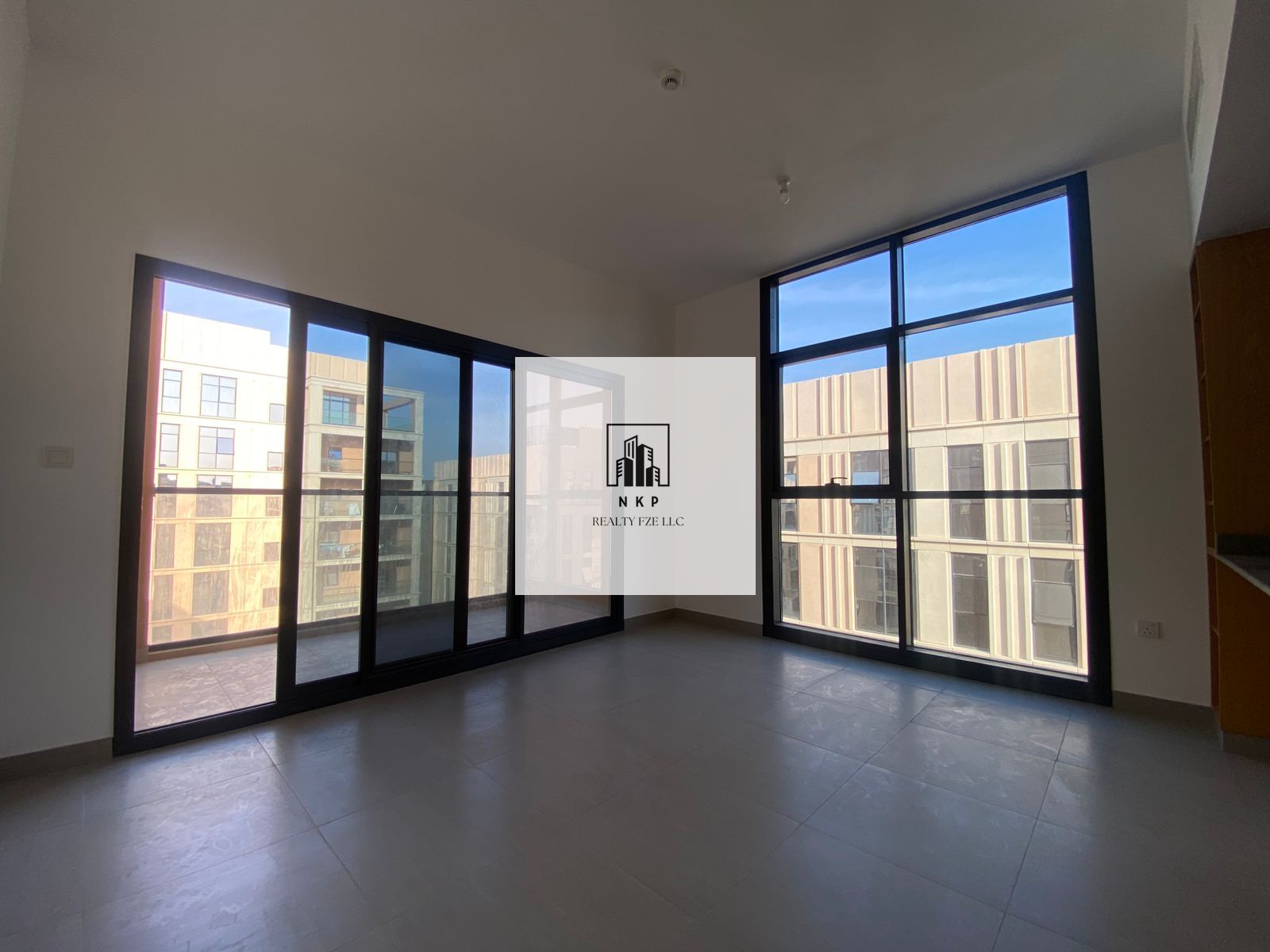 Specious luxury apartment for rent
