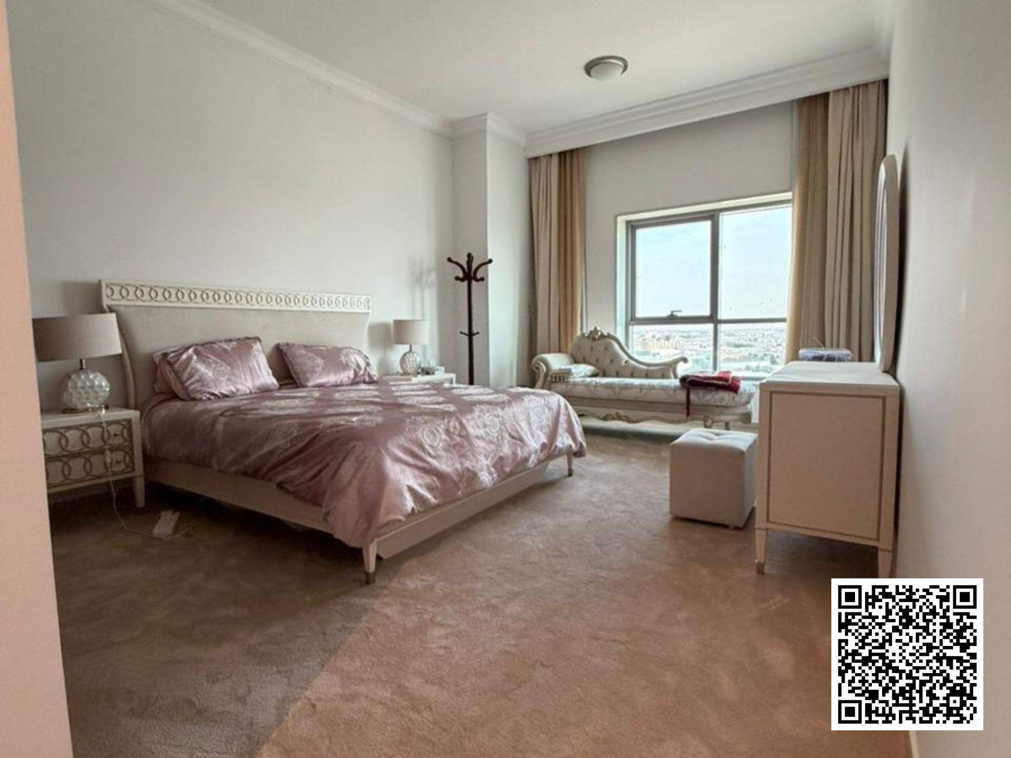 Spacious ready to move 1bhk for sale in Conqueror tower