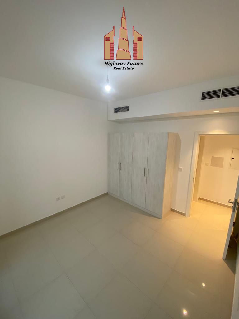 3Bhk 3 washroom Hall Balcony wardrobe 16.95k sqft 4.1m 6 year old for arabic
