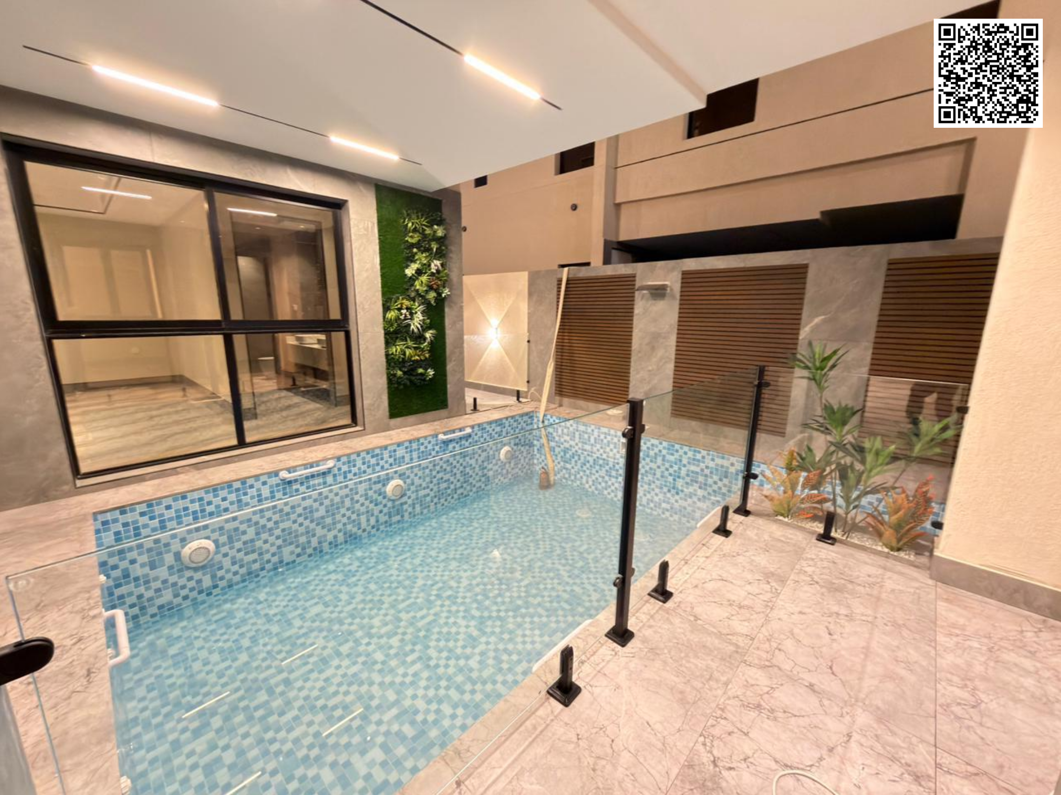 For sale: Villa in Al Amira area with 7 rooms, including a swimming pool and roof, electricity, water, and air conditioning included. Super deluxe fin