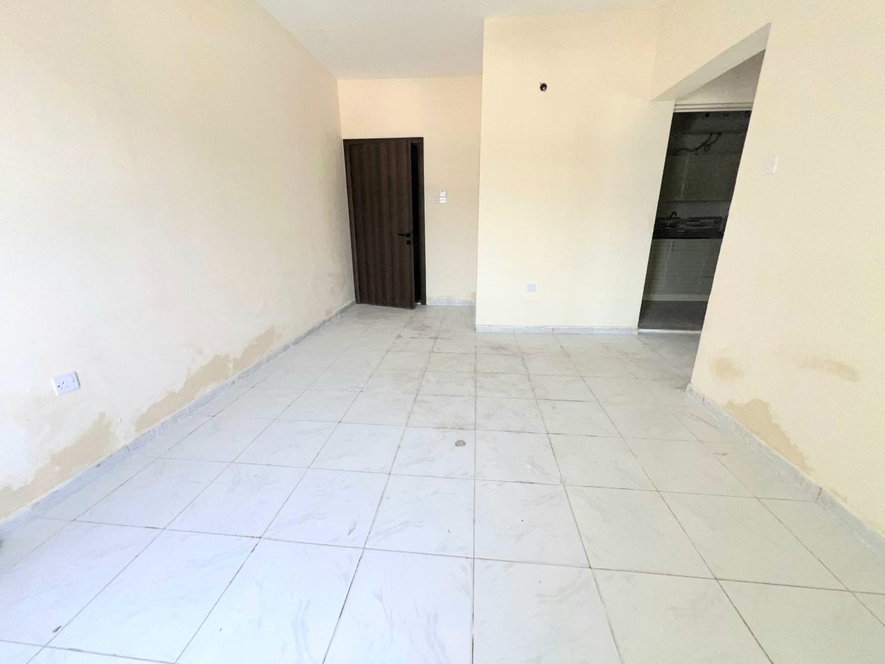 Limited offer 1bhk with balcony 30k available