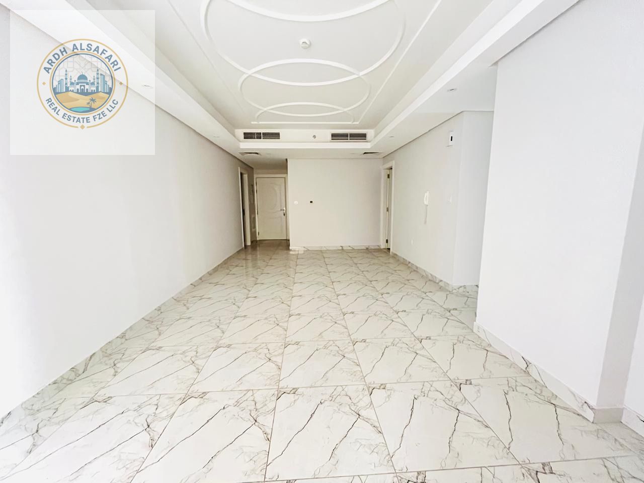 Huge size 3 bhk with balcony wardrobe lundry room 3 bath master room with coverd parking ready to move