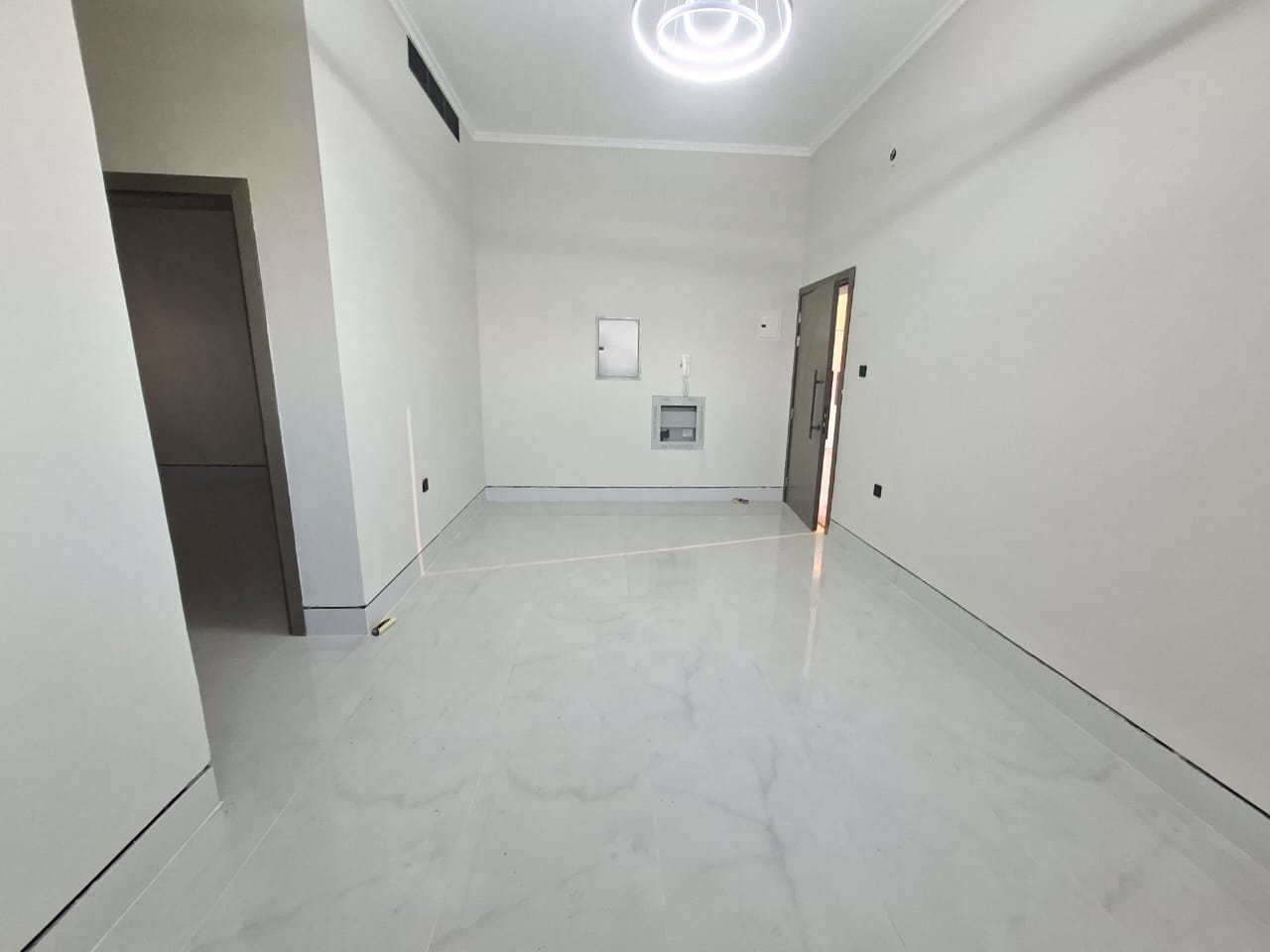 1 month free Brand new apartment in Al jada out sid lxury and lavish prim location sharja