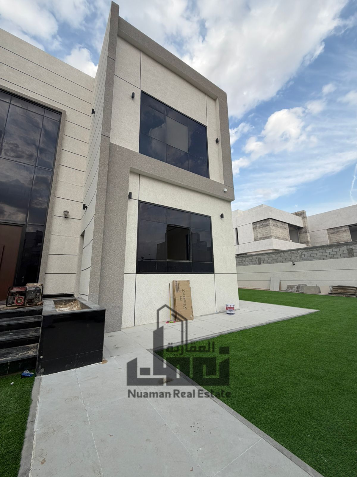 Luxury Super Deluxe Villa for Sale with Private Pool in Al Hoshi Al Badi Suburb Sharjah, Freehold for Arabs, 5 Master Bedrooms, Majlis and Two Living