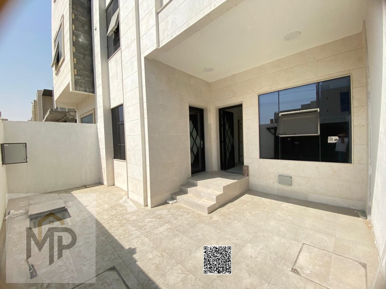 Stunning luxury townhouse villa for sale in Al Yasmin | 5 bedrooms + majlis and living room | Super deluxe finishing