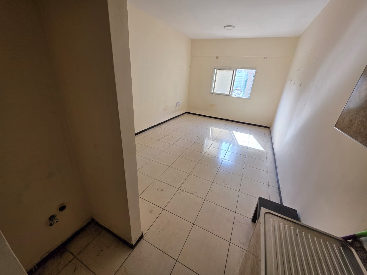 Spacious Studio for Rent in Al Rashidiya – Near Grand Mall & Ajman Corniche
