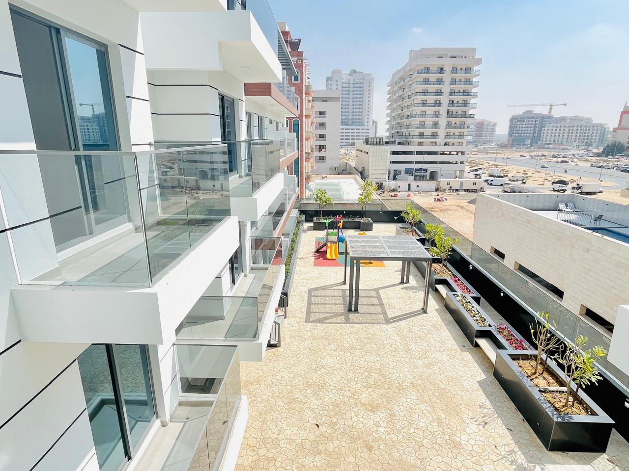 BRAND NEW BUILDING SPACIOUS 1 BEDROOM WITH 2 BATHROOMS GYM POOL PARKING ON PRIME LOCATION CONTACT US NOW
