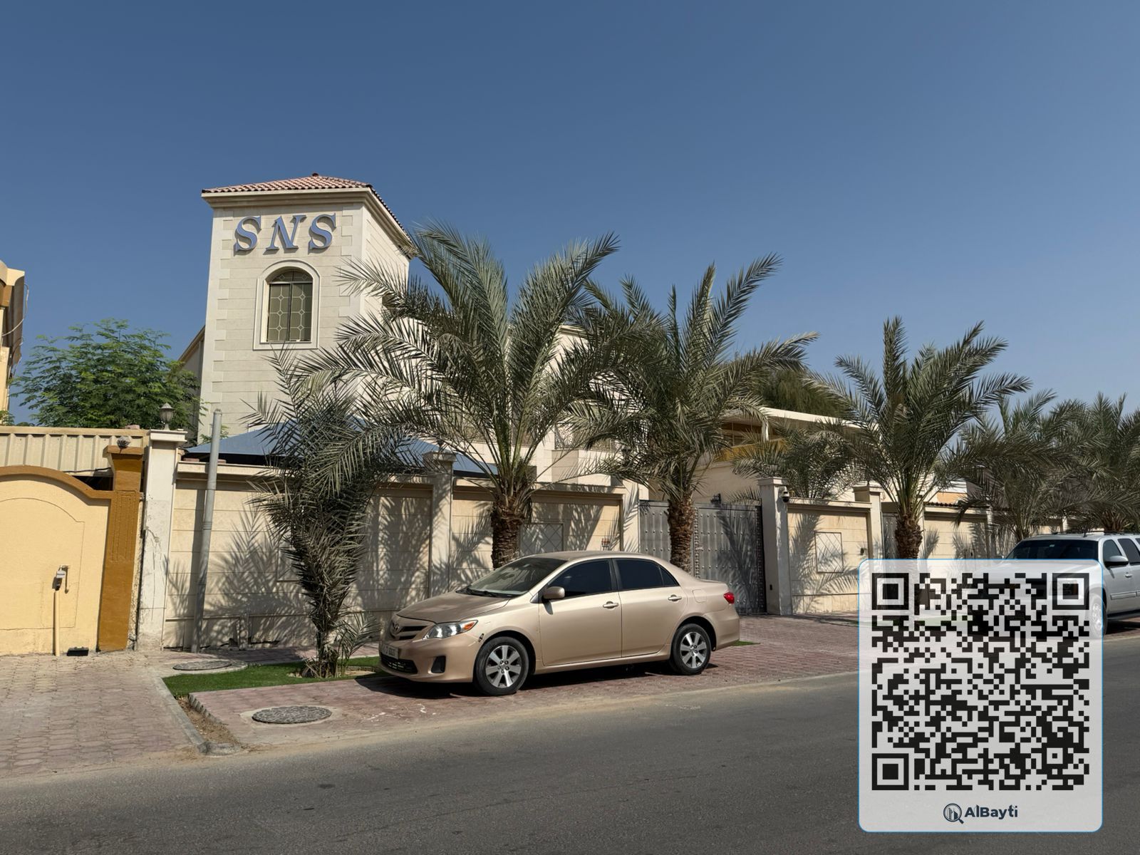 Luxury villa For Sale