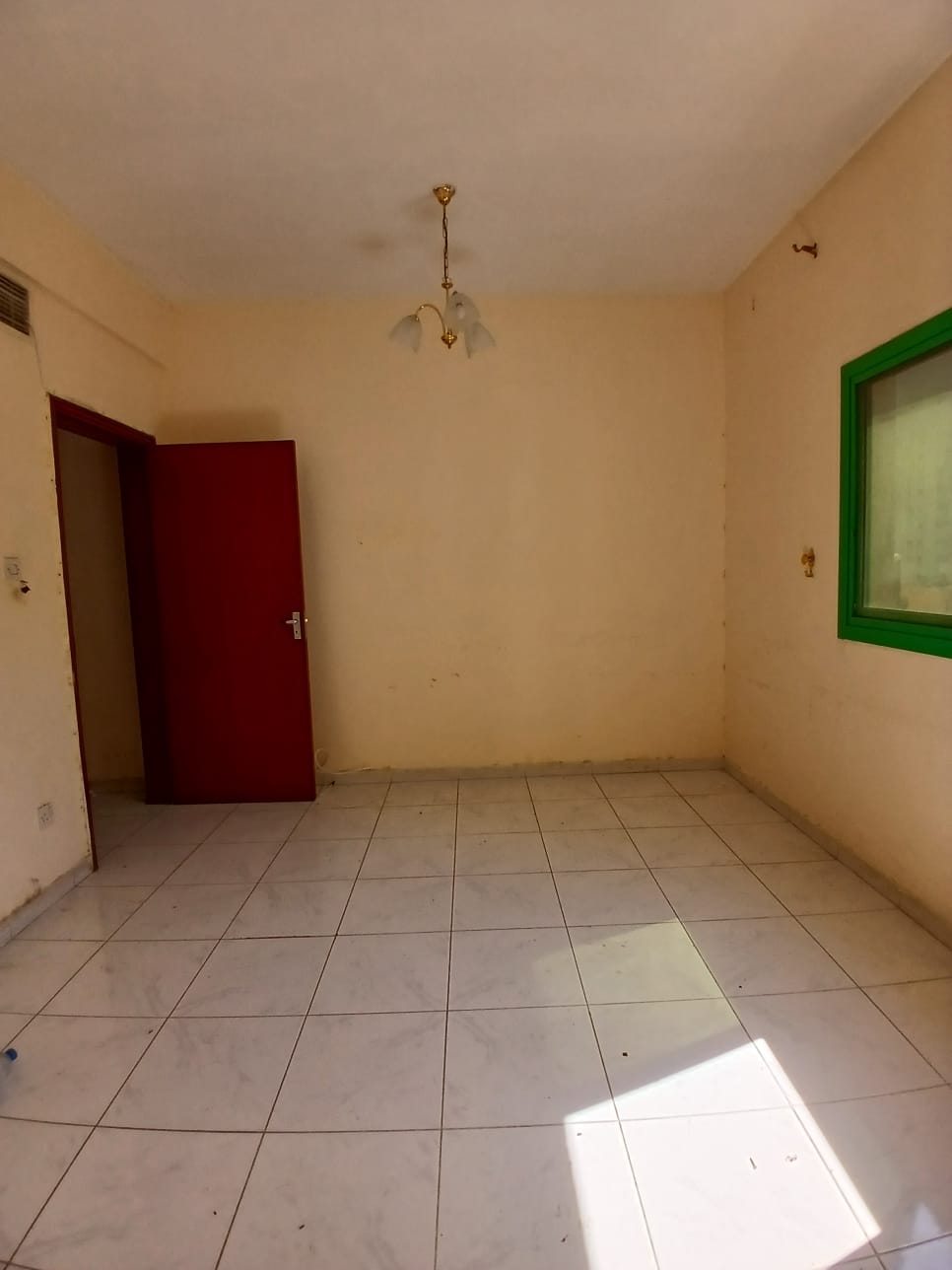 Excellent Condition 1bhk in Al Qasmia Aed 25999 Only Size 850 Sqft Washroom 1