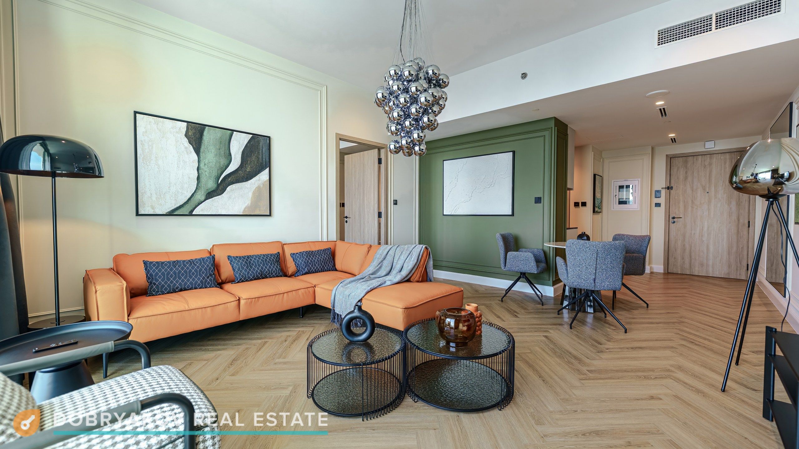 Brand new | Upgraded | Furnished | Canal view | High floor