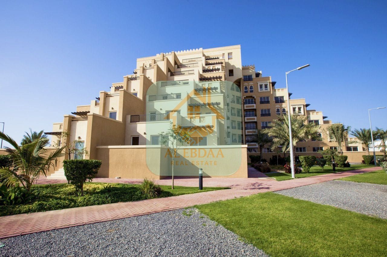 Sea View - Large 1BR - Private Beach and Pool - Freehold