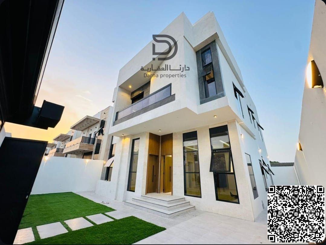 Luxury & Spacious 5+Maid Villa Near Main Road