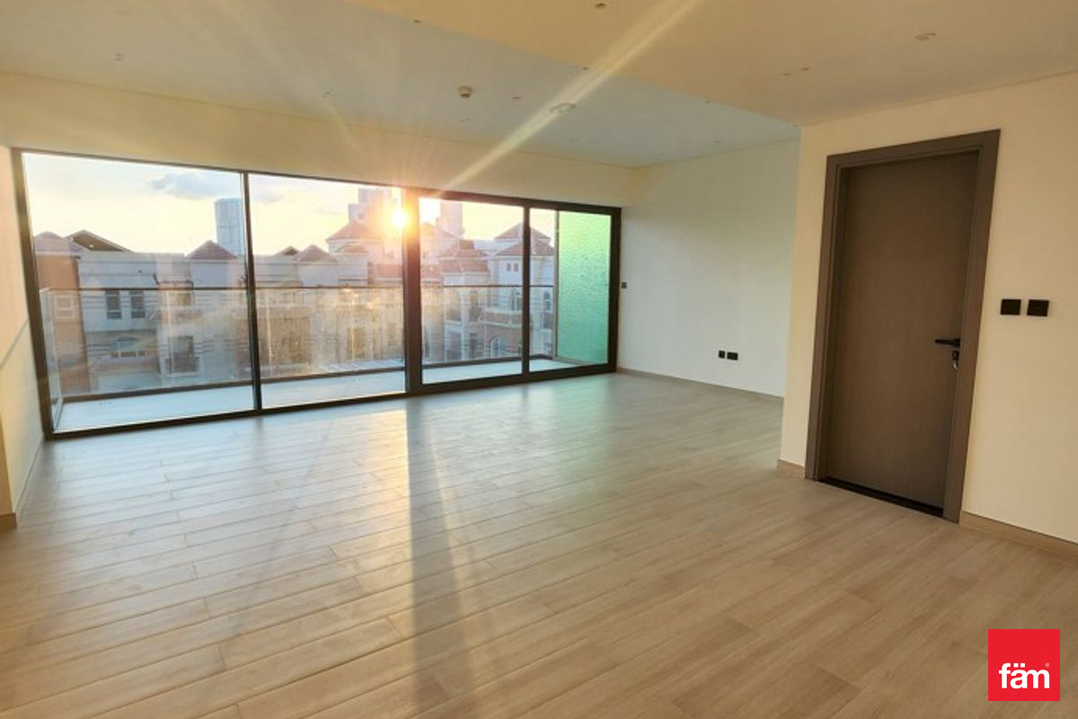Exclusive |Skyline and Pool View |Ready to Move in