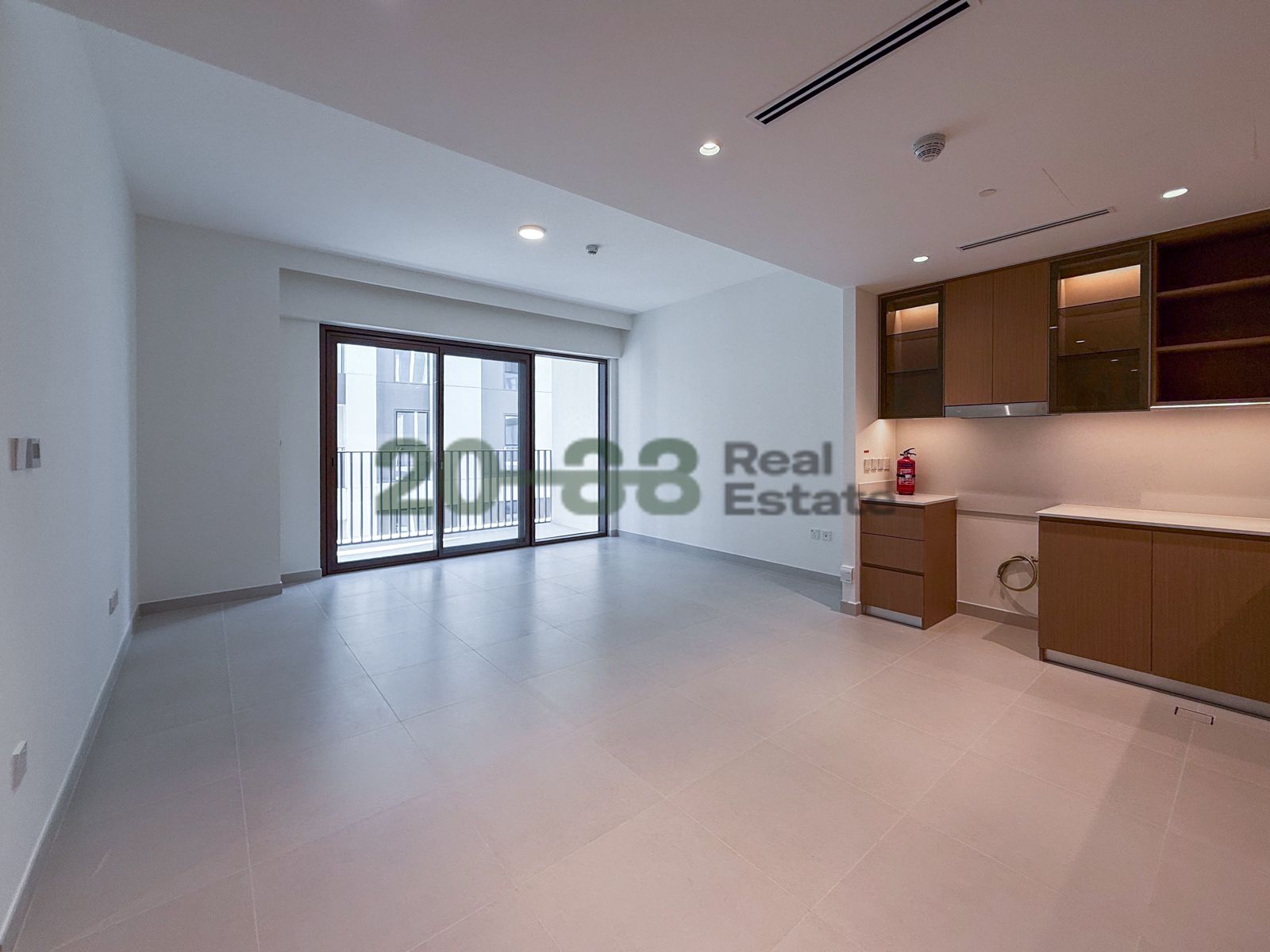 Community View l Vacant Unit l Refined Interiors