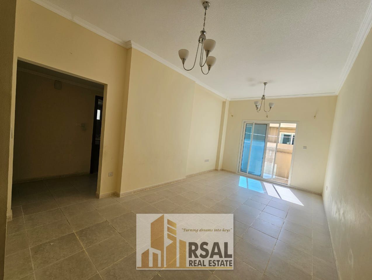 Specious 1BHK With 2Bathroom With Balcony/Family Building/Near Muwhila Commerical