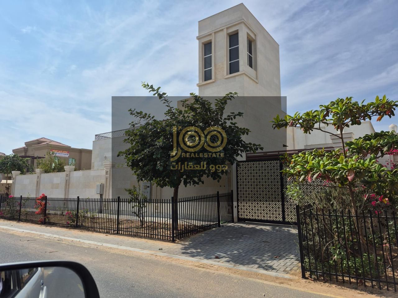 A unique opportunity for those wishing to own a villa for residence or investment in a quiet and upscale area.