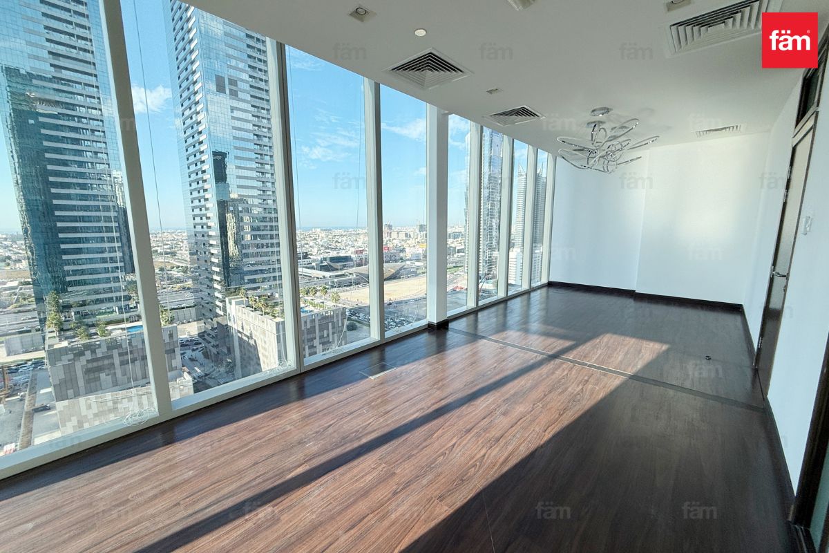 Prime Location | Metro | Community Expert