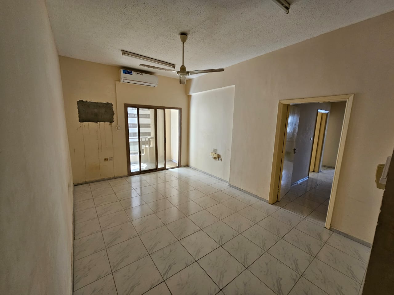 Open view with balcony, prime lively location near malls & cafes.
