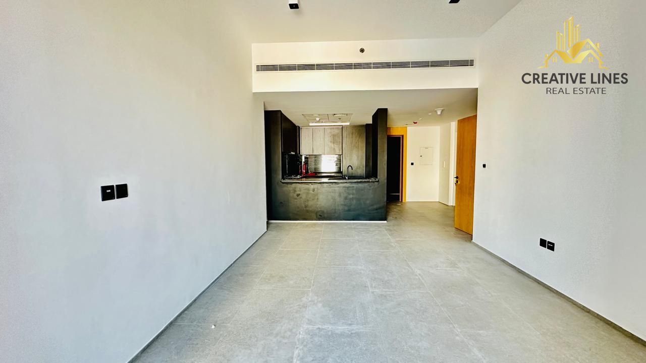 1bedroom en-suite apartments// Fitted kitchen// Pool, Gym, Parking//