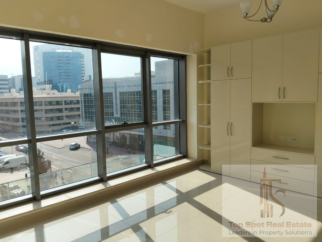 Spacious Apartment | Prime Location | Family Building